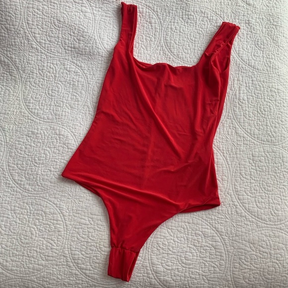 Pretty Little Thing Red Thong Bodysuit - Picture 7 of 10